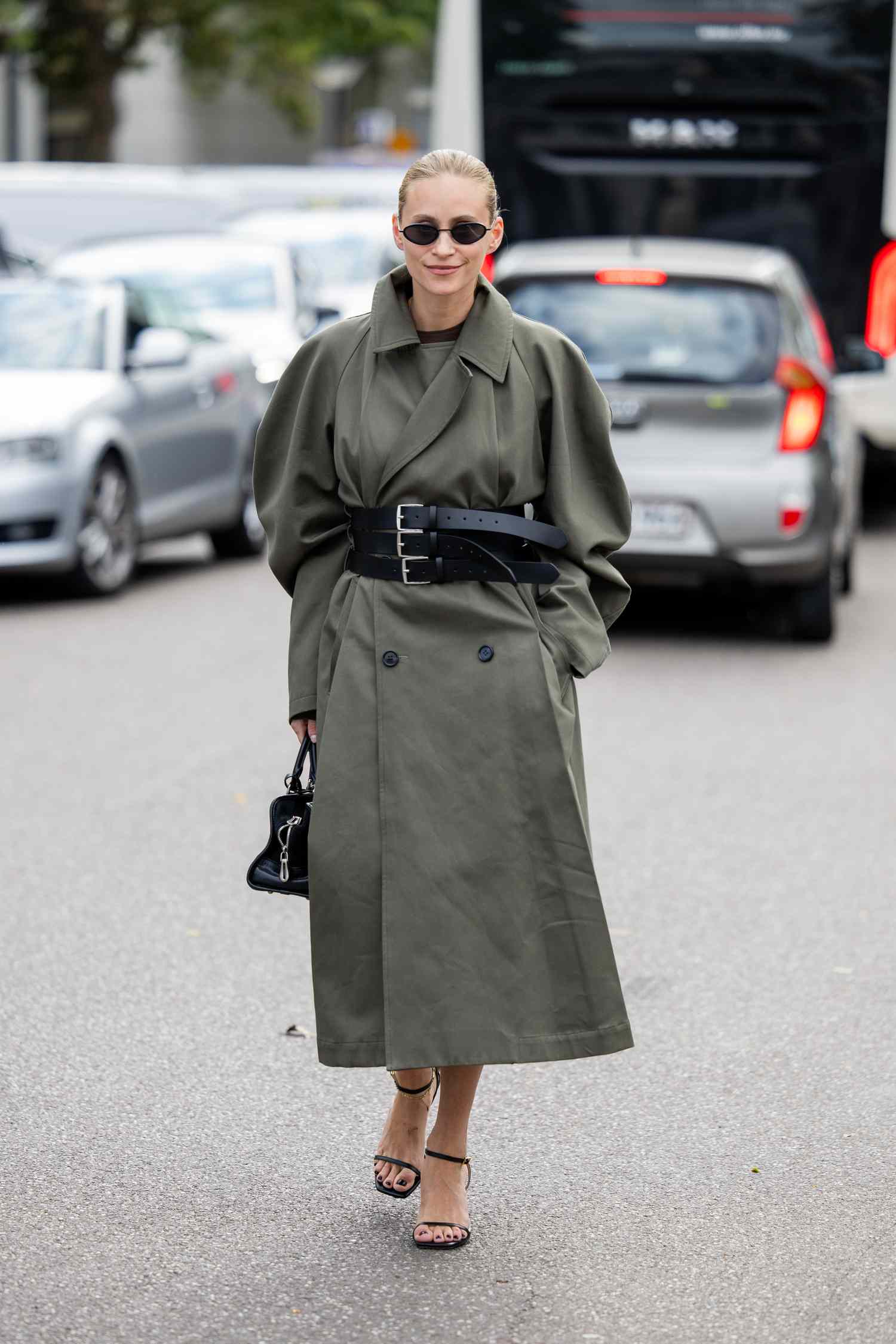 Casual Olive Green Trench Coat with Oversized Black Belt — Trench Coats