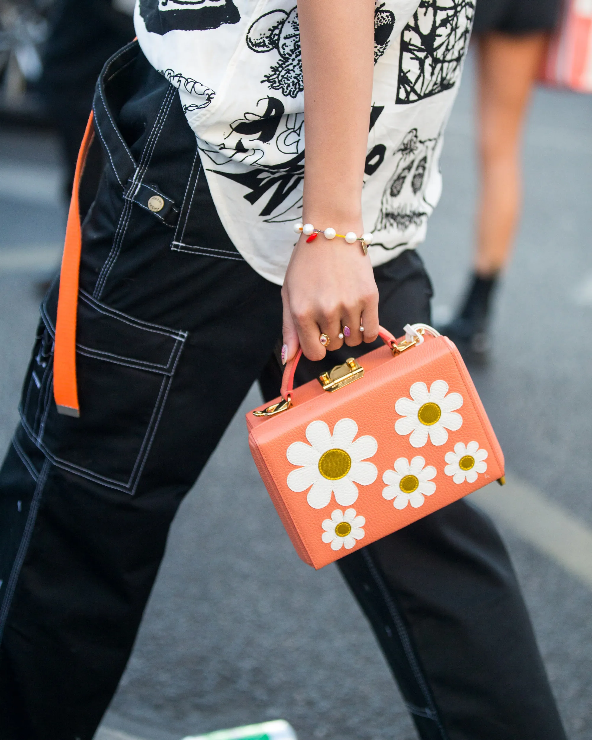 Casual Outfit Idea — Mini Bags
