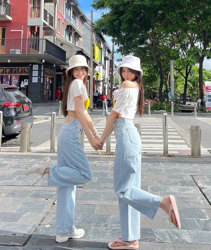 Street Style Synergy: Matching Off-Shoulder Tops and Bucket Hats Street Style Synergy: Matching Off-Shoulder Tops and Bucket Hats — Best Friend Matching Outfits