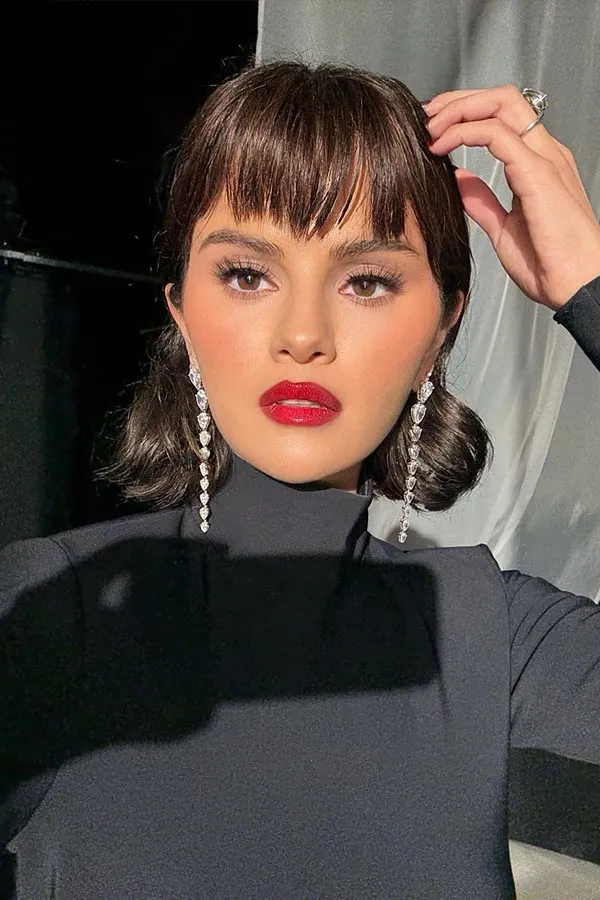 Chin Bob With Baby Bangs Chin Bob With Baby Bangs — Hairstyles with Bangs