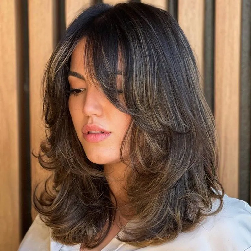 Collarbone Butterfly With Subtle Highlights — Butterfly Haircut Short Hair