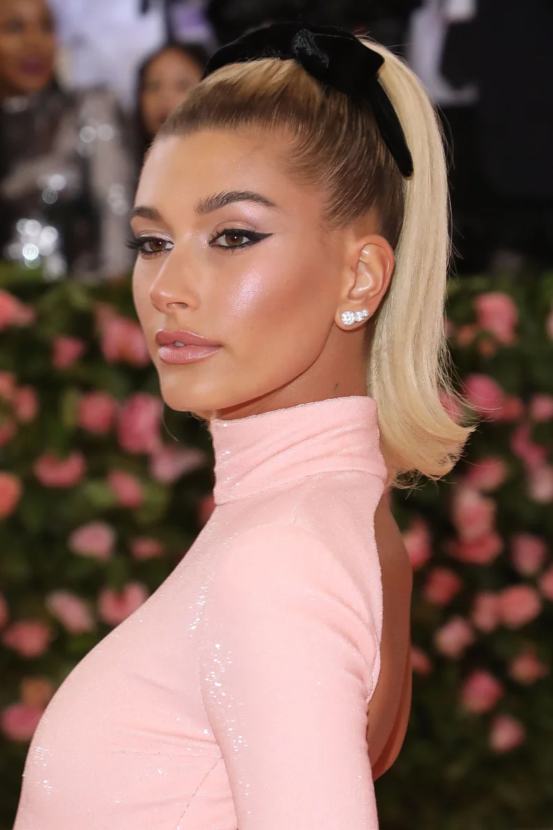 Sleek Platinum Ponytail With Bow Sleek Platinum Ponytail With Bow — Barbie Ponytail