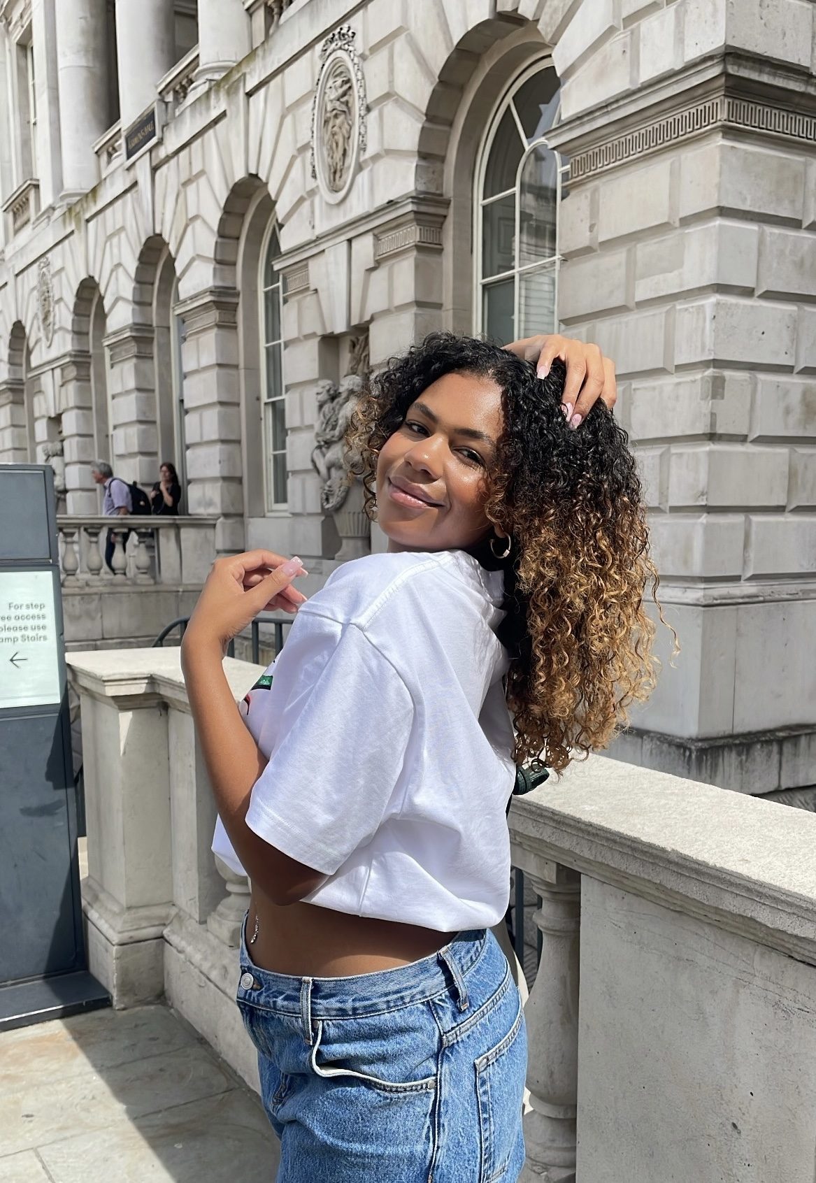 Shoulder Length Curls With Honey Shoulder Length Curls With Honey — Easy Hairstyles for Curly Hair