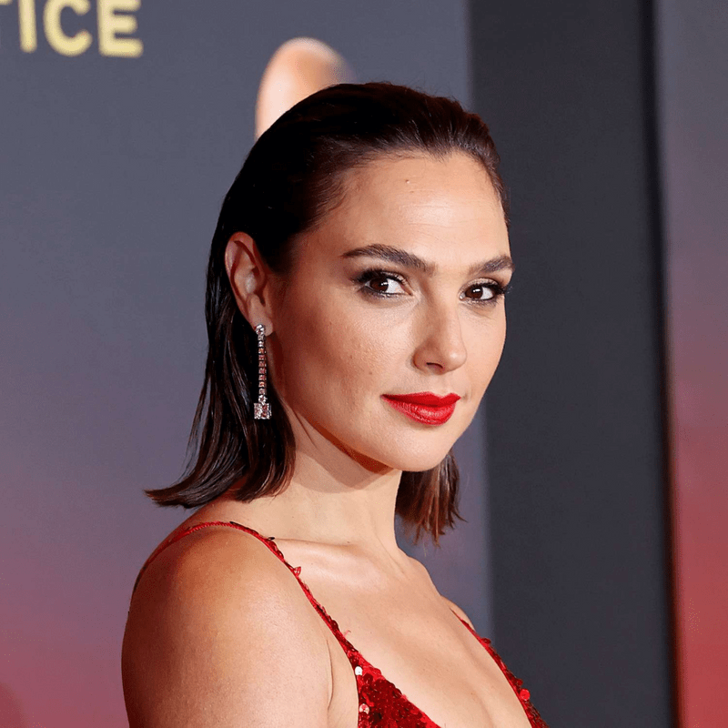 Wet-Look Bob With Deep Side Part — Slick Back Hairstyles