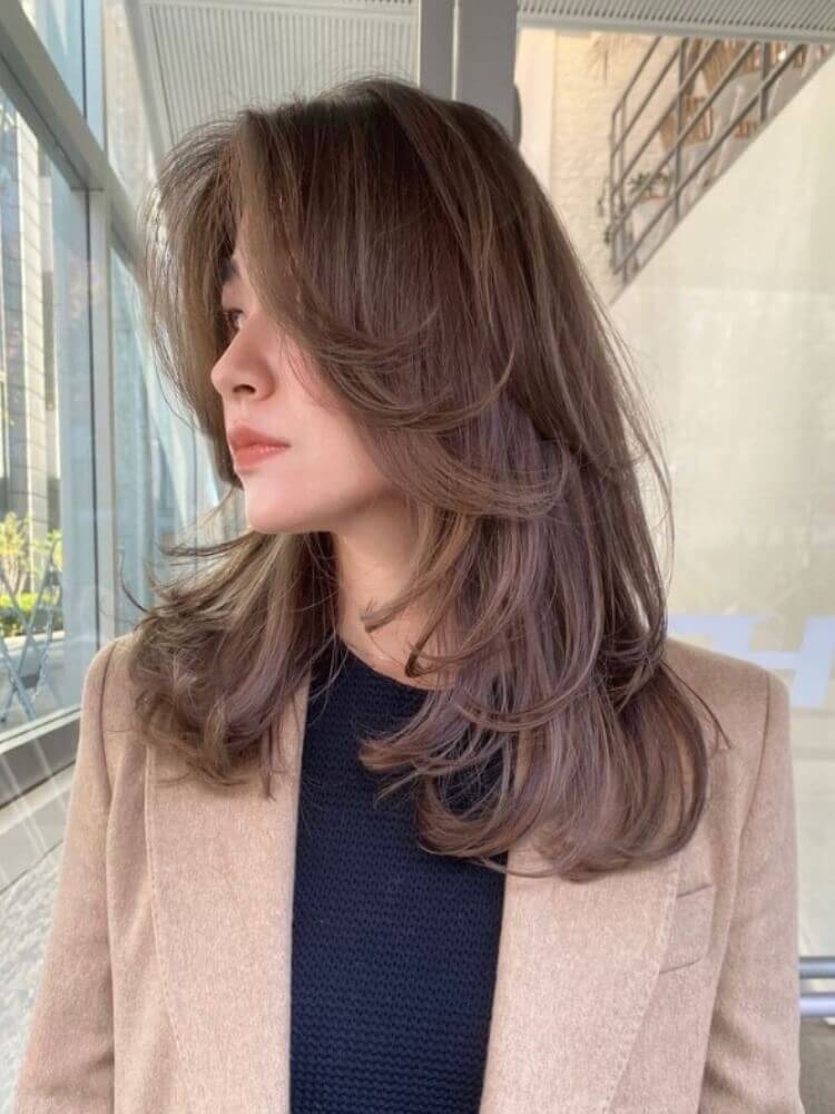 Voluminous Blowout With Curtain Bangs Voluminous Blowout With Curtain Bangs — Hair Trends
