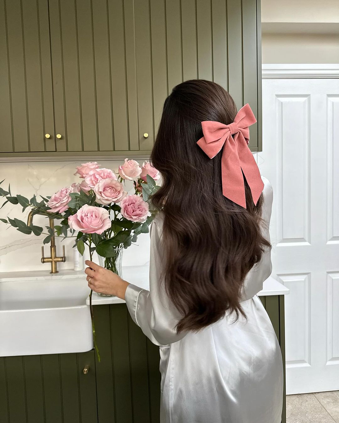 Soft Pink Bow Accent Soft Pink Bow Accent — Aesthetic Hairstyles
