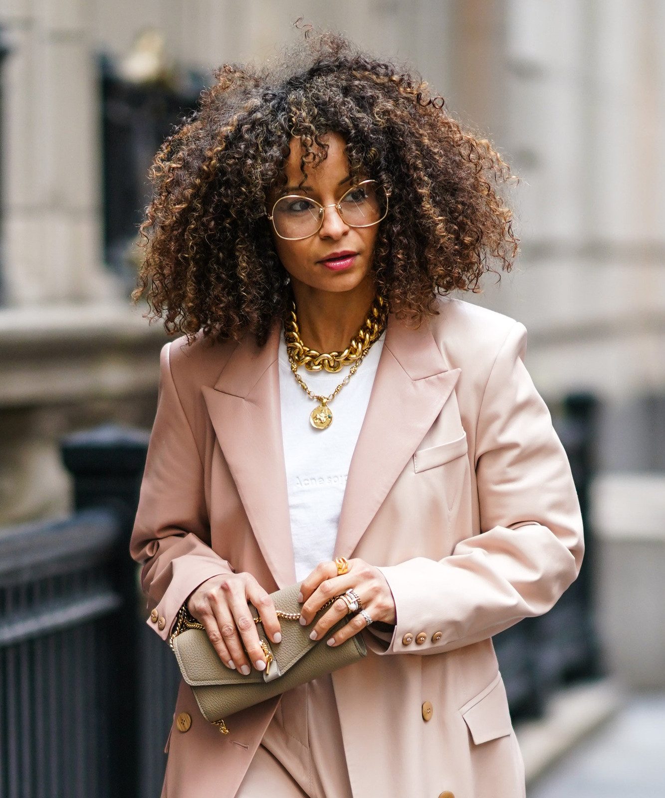 Air-Dried Shoulder Length With Golden Brown Air-Dried Shoulder Length With Golden Brown — Highlights on Curly Hair