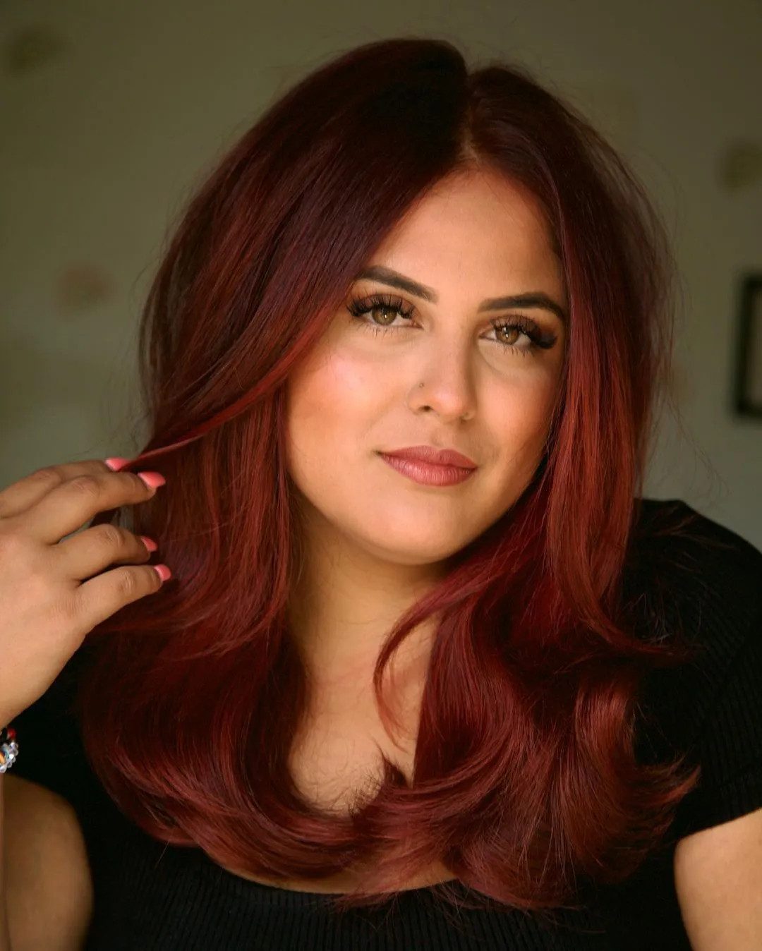 30 Posh Dark Red Hair Colors for the New Season - Hair Adviser
