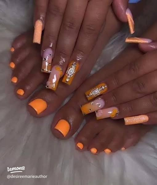 Ombre Rhinestone Coffin Nails Ombre Rhinestone Coffin Nails — Matching Nails and Toes