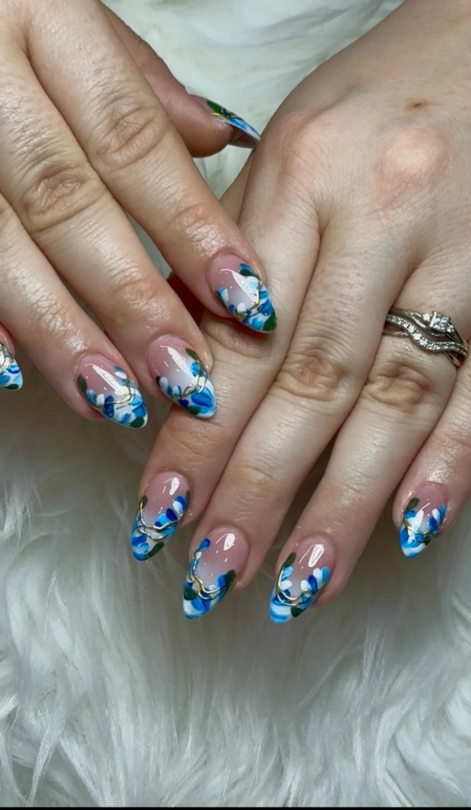Geometric Black And White Bow Overlay Nails Geometric Black And White Bow Overlay Nails