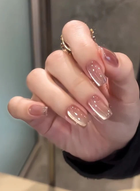 Salon Visual Idea Salon Visual Idea — Glass Nails