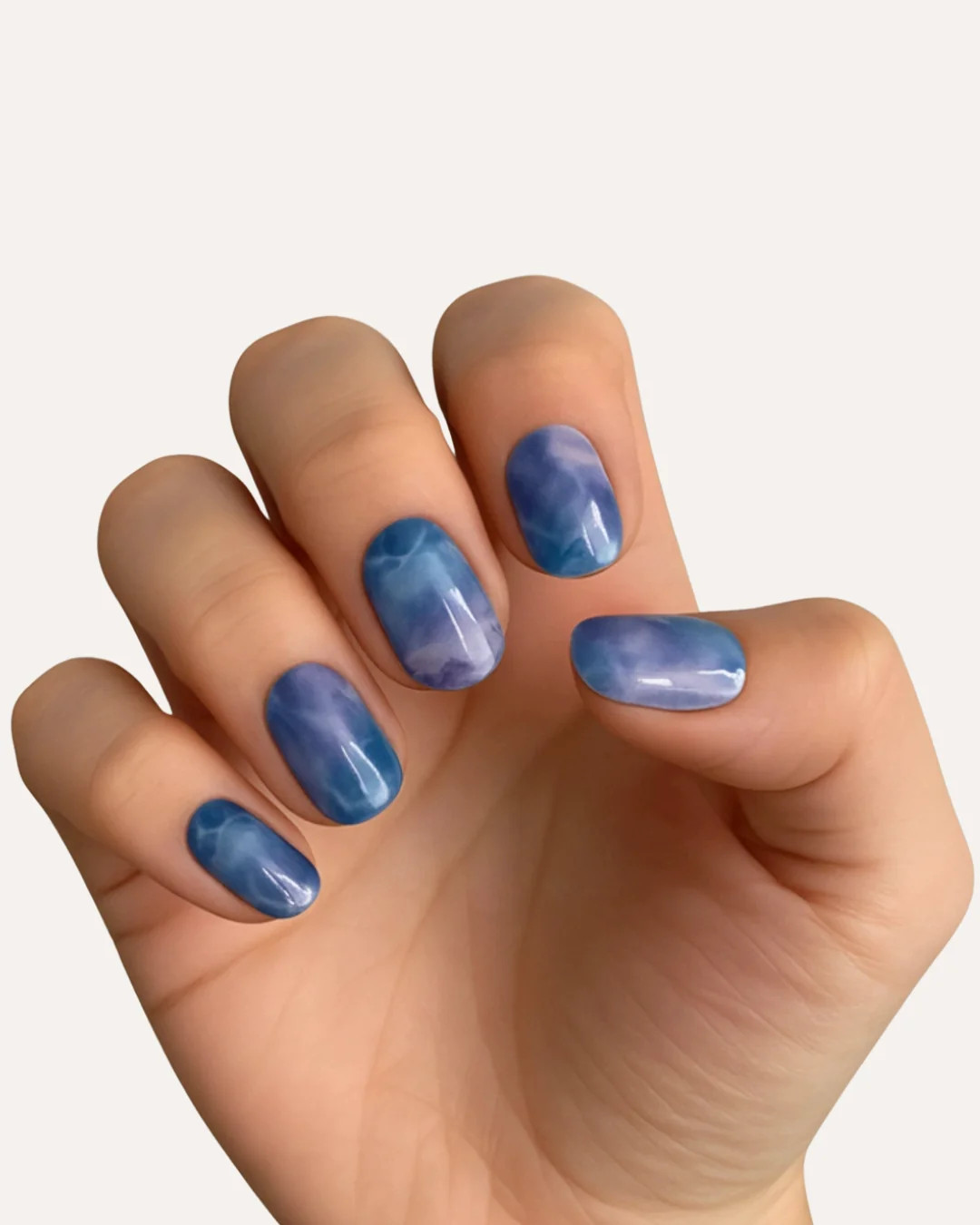 Short Oval Blue White Marble Wash — Watercolor Nails