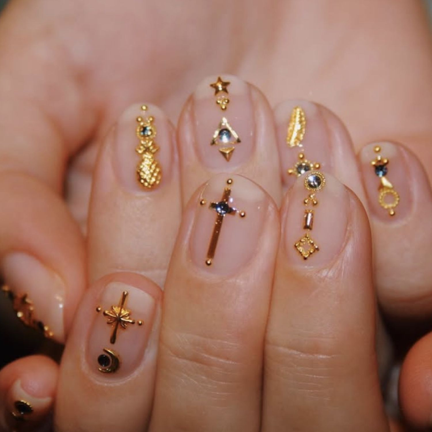 Celestial Gold Charm Clear Short Square Nails Celestial Gold Charm Clear Short Square Nails — Church Nails