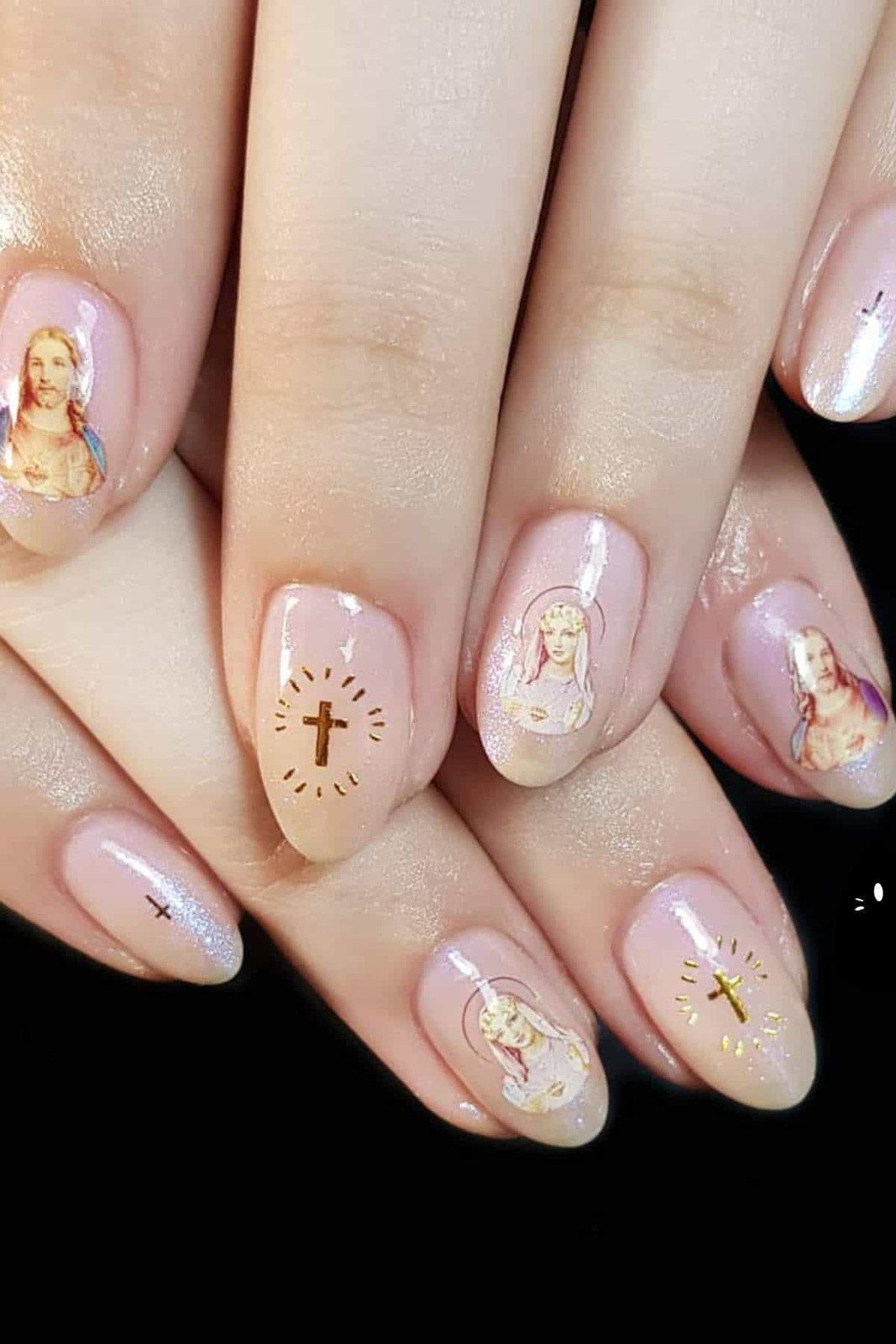 35 Short Christian Nails That Keep Faith Front and Center