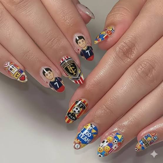 Medium Oval Cartoon Soccer Players Medium Oval Cartoon Soccer Players — Soccer Mom Nails