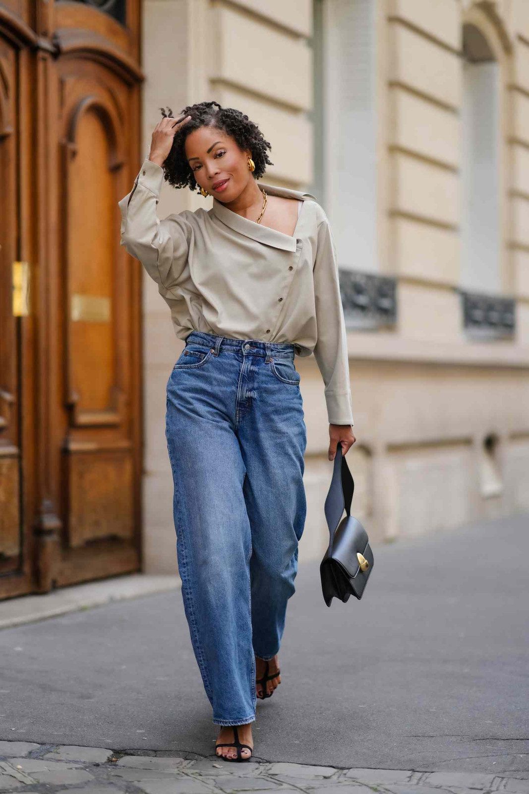 Asymmetrical Collared Shirt and Wide-Leg Jeans for Effortless Style Asymmetrical Collared Shirt and Wide-Leg Jeans for Effortless Style — Tumblr Outfits