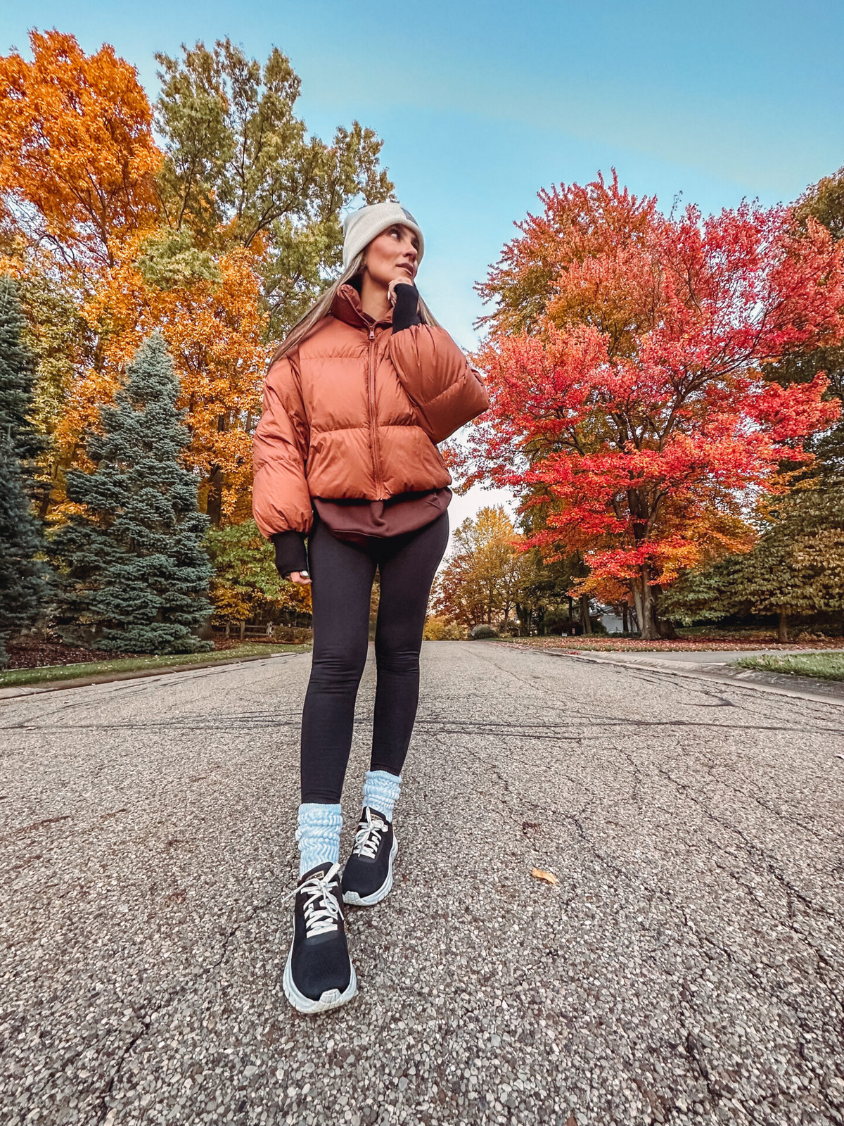 Cozy Puffer Jacket and Leggings for Outdoor Casual — Carhartt Outfits