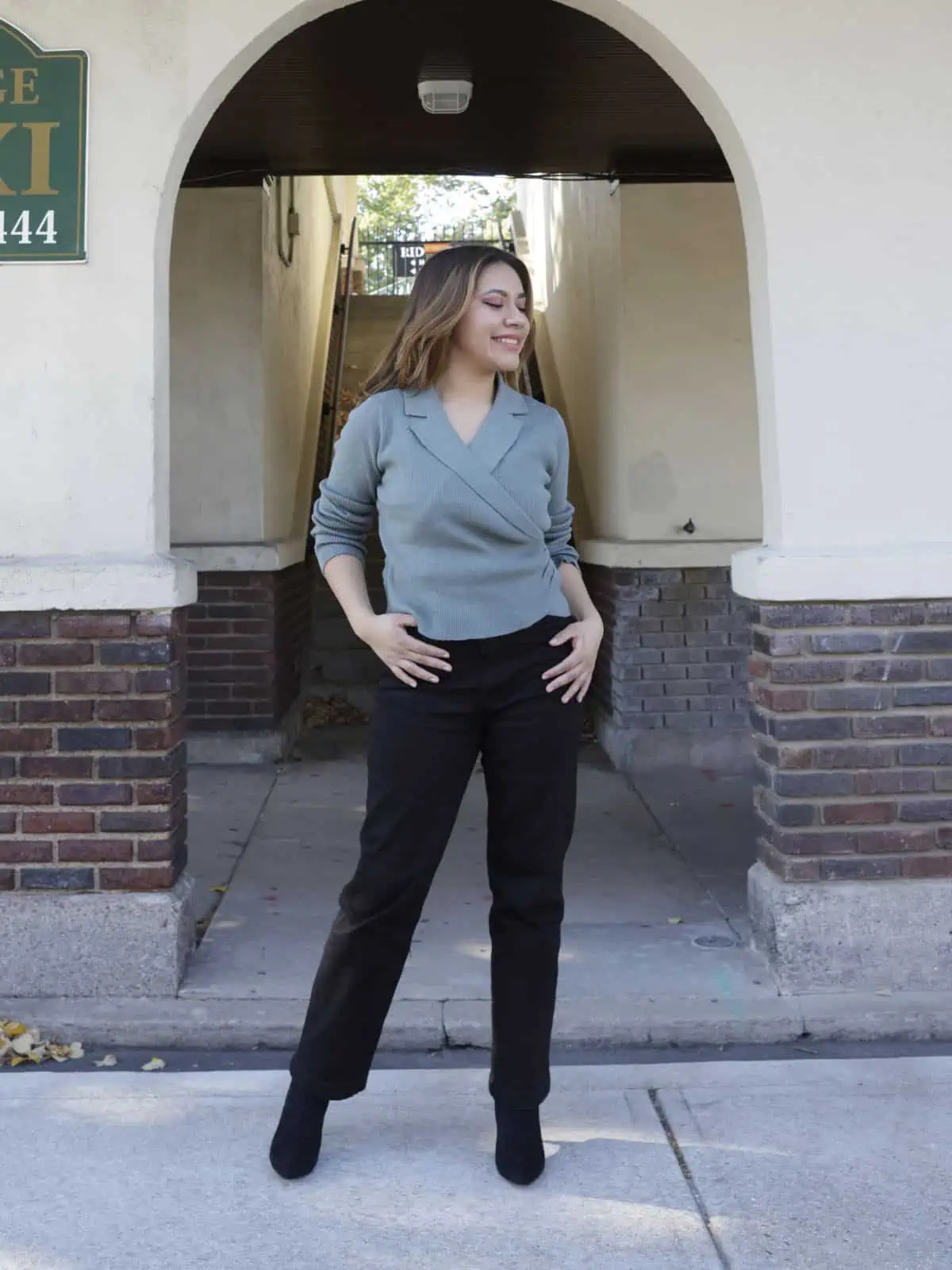 Casual Business Casual Outfit Idea Casual Business Casual Outfit Idea — Outfits for Big Bust