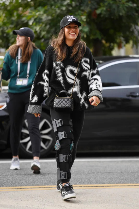 Monochrome Comfort with a Graphic Knit Sweater — Orlando Outfits