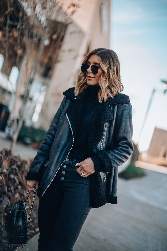 Shearling-Lined Moto Jacket with Turtleneck and Denim — Turkey Outfits