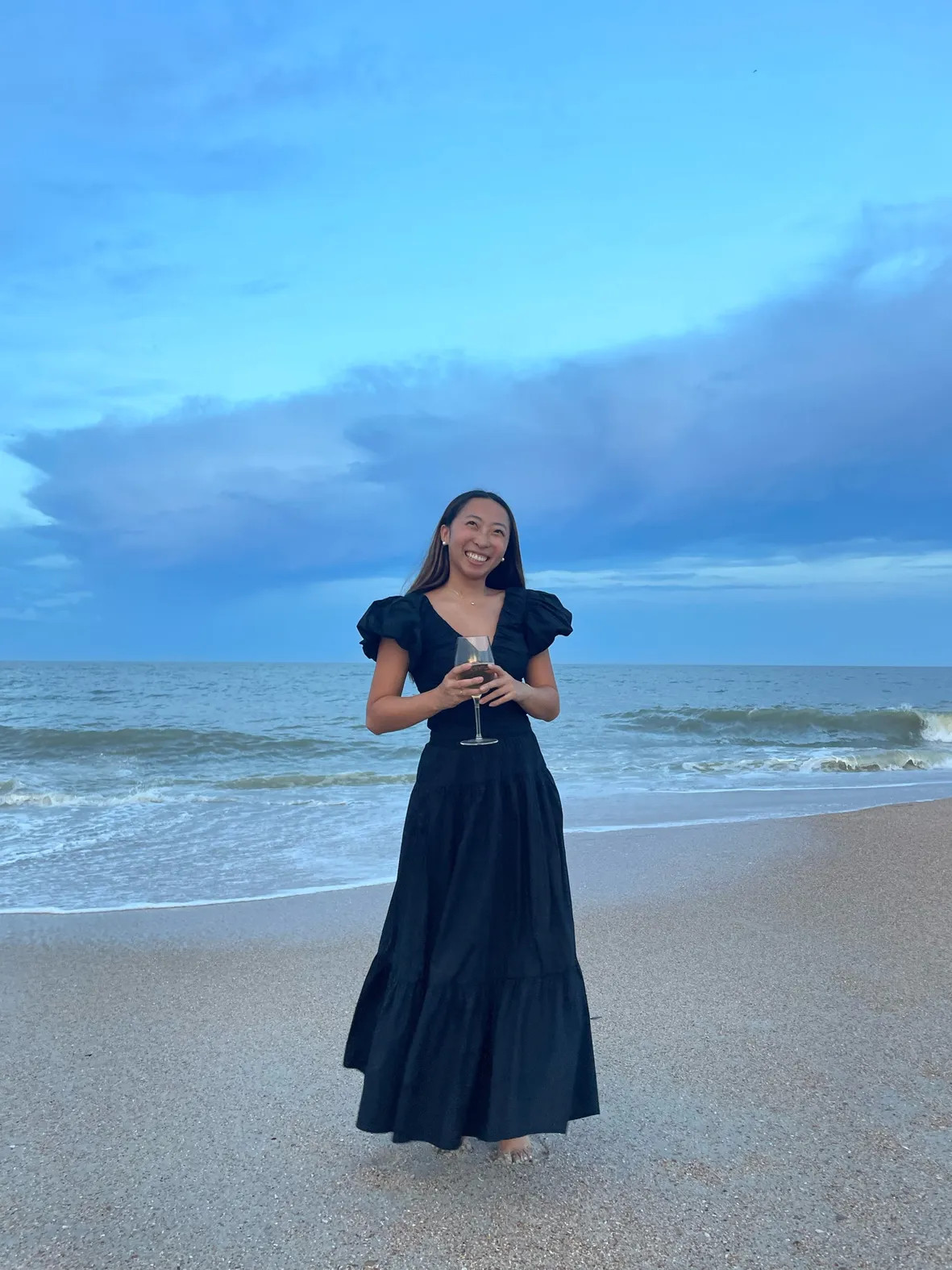 Monochromatic Black Tiered Maxi Dress with Puff Sleeves Monochromatic Black Tiered Maxi Dress with Puff Sleeves — Tiered Skirt Outfits
