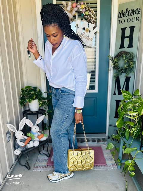 Elevated Casual: White Shirt, Jeans, and Gold Vomero — Nike Vomero Outfits