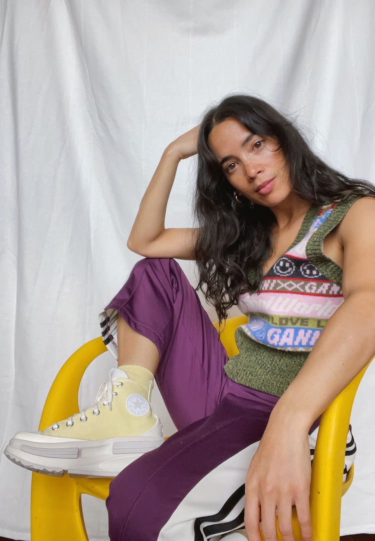 Vibrant Wide-Leg Pants with Yellow Platform Converse — Platform Converse Outfits
