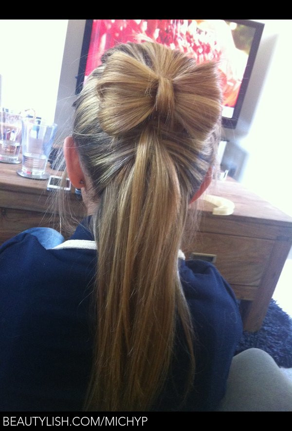Sleek Blonde Ponytail Hair Bow — Hair Bow Half Up Half Down