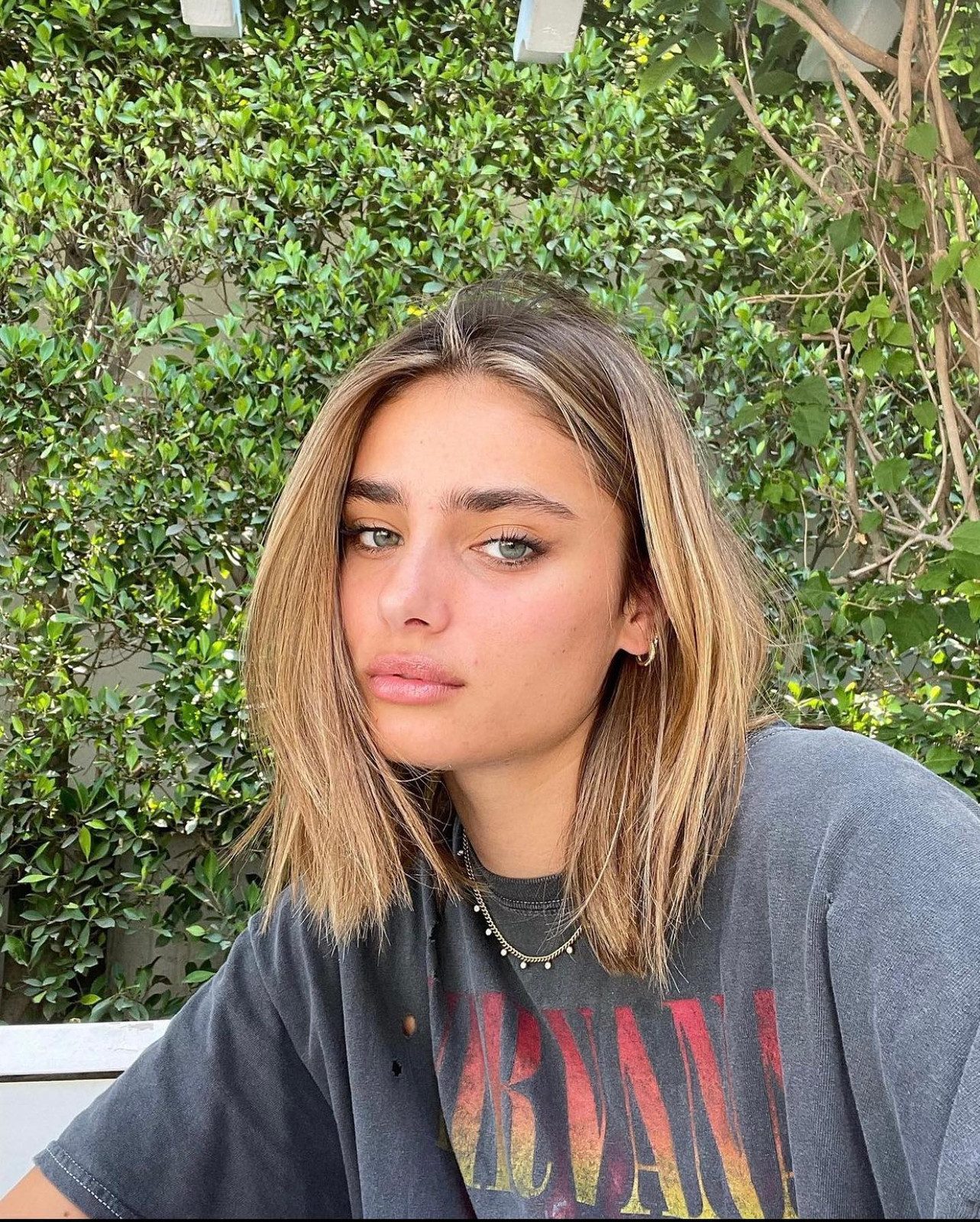 Chin Bob With Subtle Layers and Highlights Chin Bob With Subtle Layers and Highlights — Relaxed Hair Bob