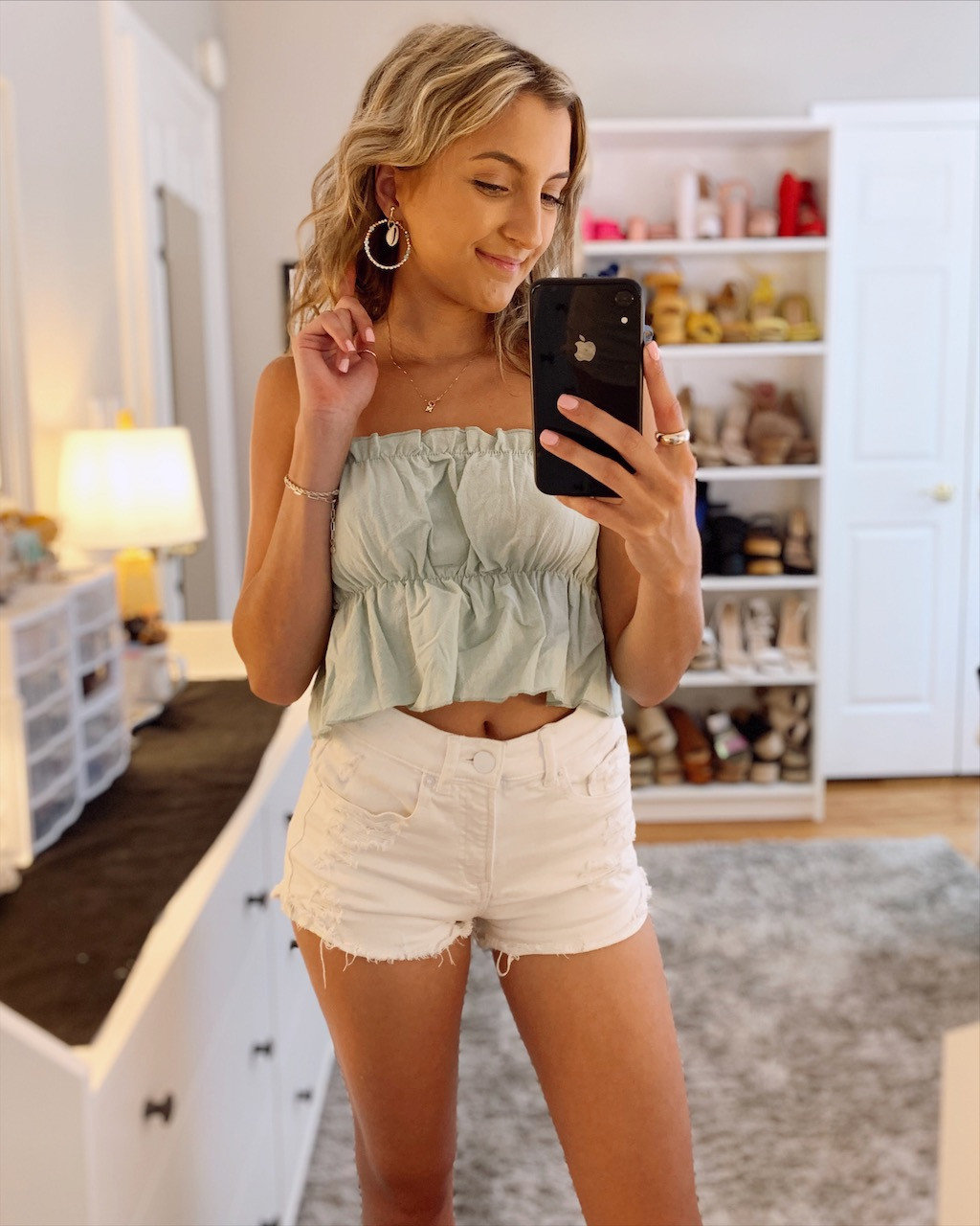 Ruffled Crop Top with Denim Shorts for a Playful Aquarium Look — Aquarium Outfits