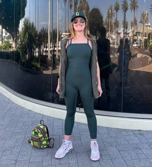 Sleeveless Jumpsuit with Vest for an Active Aquarium Visit — Aquarium Outfits