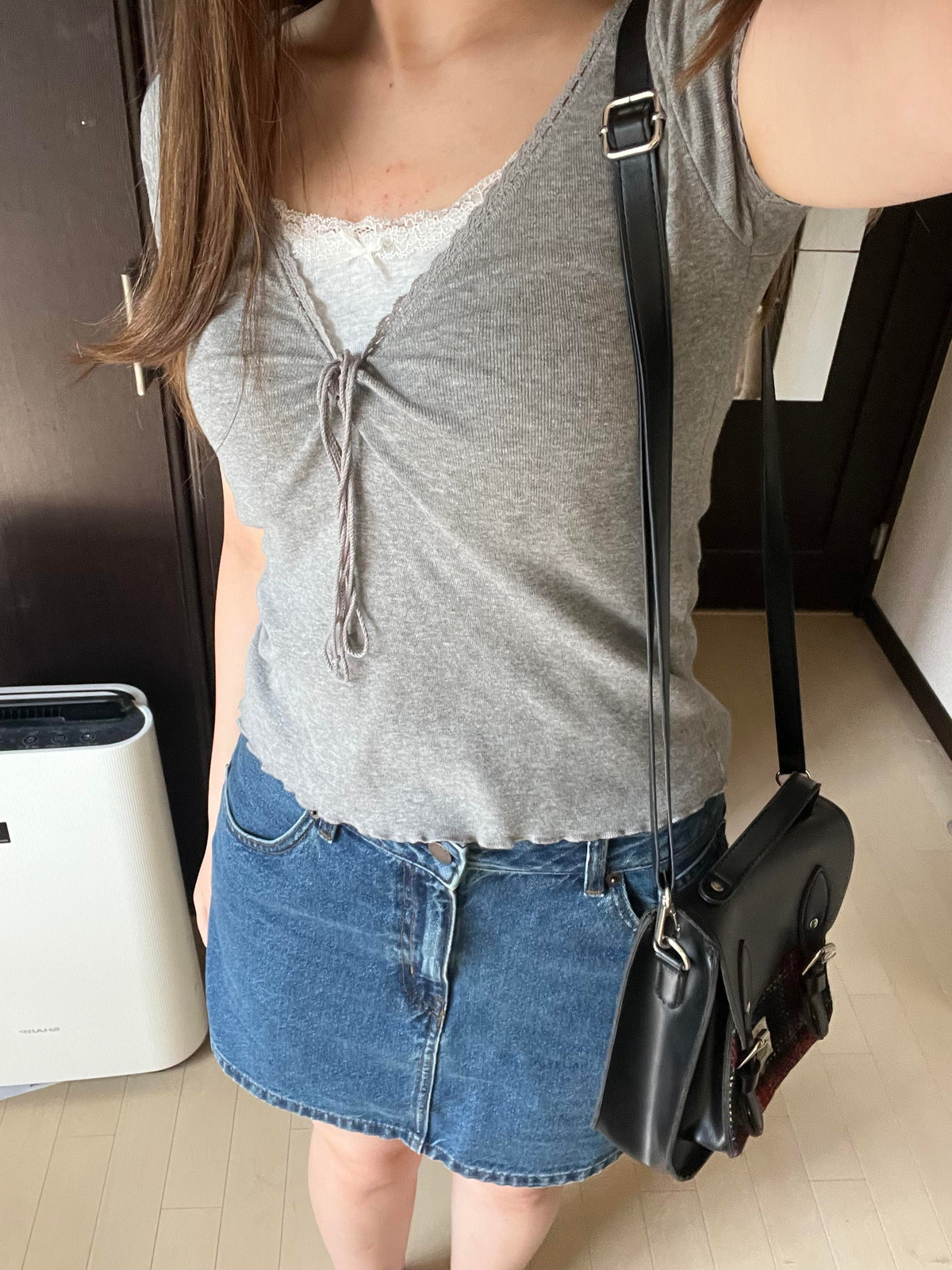 Tie-Front T-Shirt with Denim Skirt for a Casual Aquarium Excursion — Aquarium Outfits