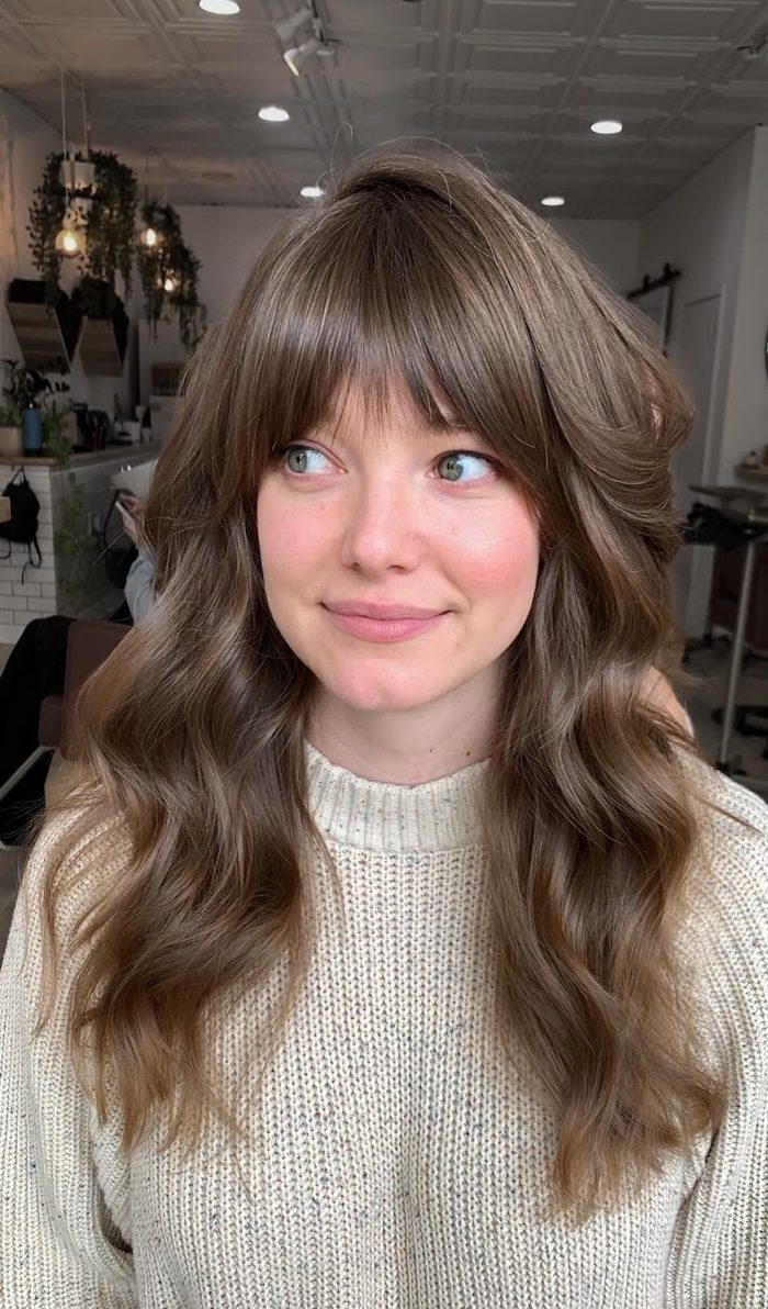 Collarbone Wavy With Wispy Fringe Collarbone Wavy With Wispy Fringe — Textured Fringe